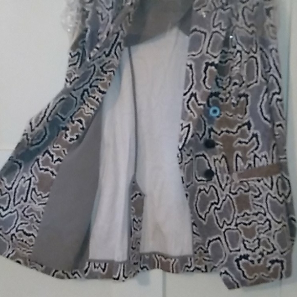 Cabi Python Blazer - Picture 7 of 8